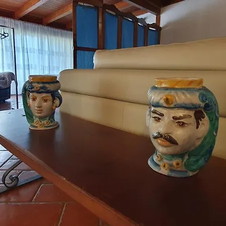 La Casetta Del Melograno Ferienhaus *