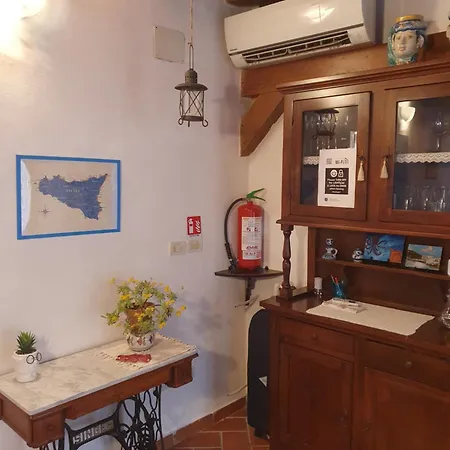 La Casetta Del Melograno Ferienhaus *